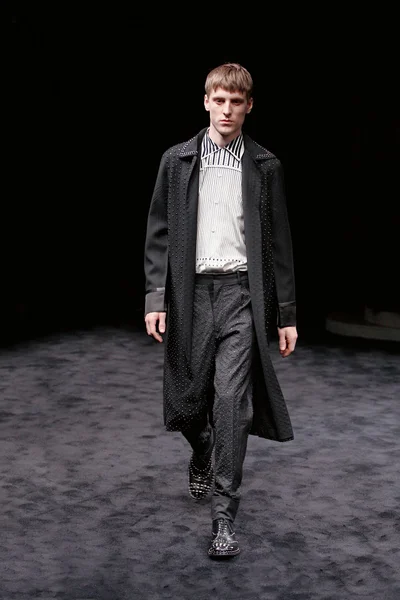 Look 37